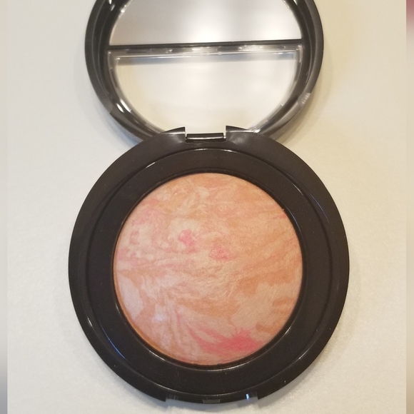 🦋 Laura Geller Baked Blush-N-Brighten Marbleized Blush (In Coral Cove) - Picture 8 of 12